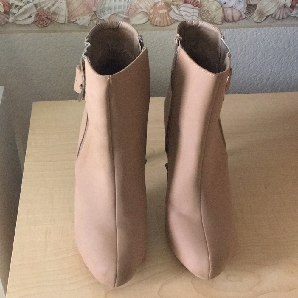 Tan Zip Up Booties